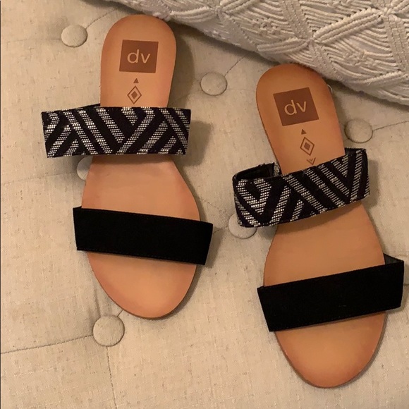 Sandals - Picture 1 of 2